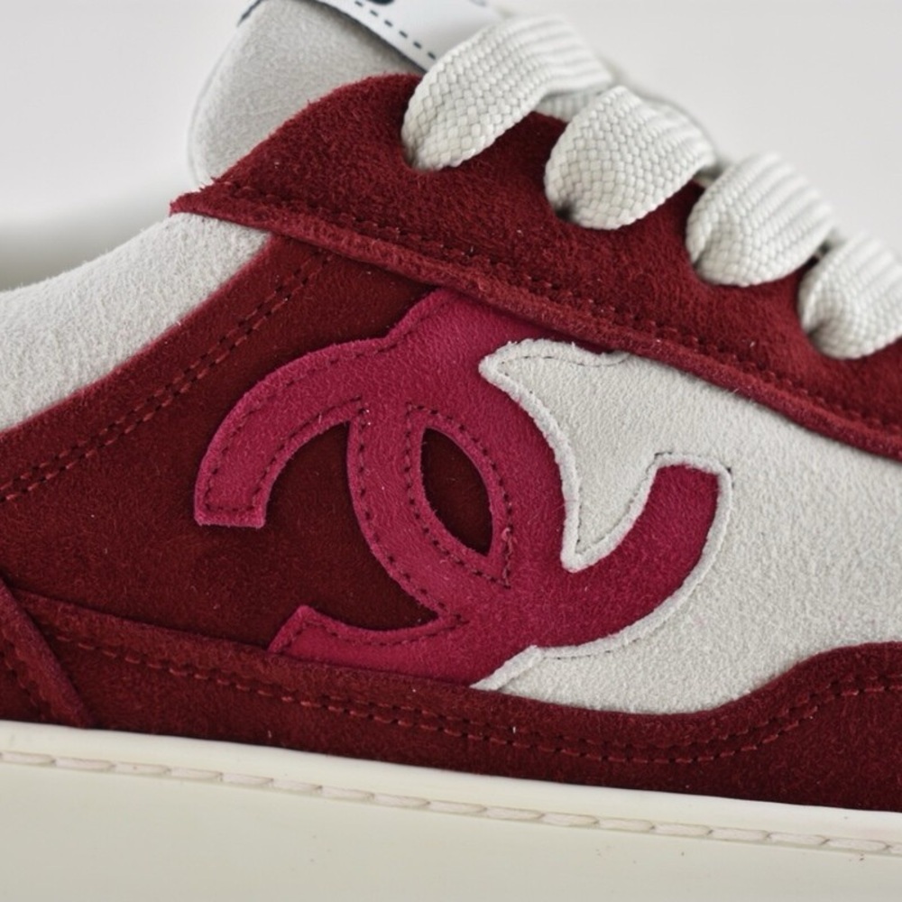 Chanel 23P Burgundy Suede White CC Logo Flat Lace Up Runner Trainer Sneaker - Picture 2 of 4